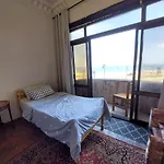 Sea Resident A Private Room With Sea View At Shared Apartment For Men Only No Ladies Allowed غرفة خاصة في شقة أمام البحر للرجال فقط ممنوع السيدات 仅限男士 女士不允许