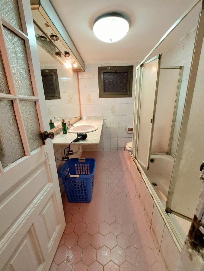 Sea Resident A Private With Sea View At Shared For Men Only No Ladies Allowed غرفة خاصة في شقة أمام البحر للرجال فقط ممنوع السيدات 仅限男士 女士不允许 Homestay